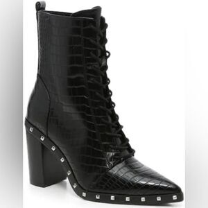 CHARLES BY CHARLES DAVID  8.5 DUFFY EMBOSSED CROC DESIGN HEELED BLACK BOOTIES